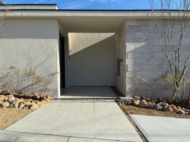 豪華なエントラス